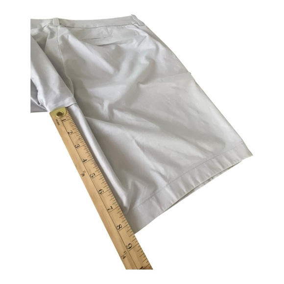 J. Crew White Bermuda Shorts Classic Lightweight Design - Picture 7 of 7